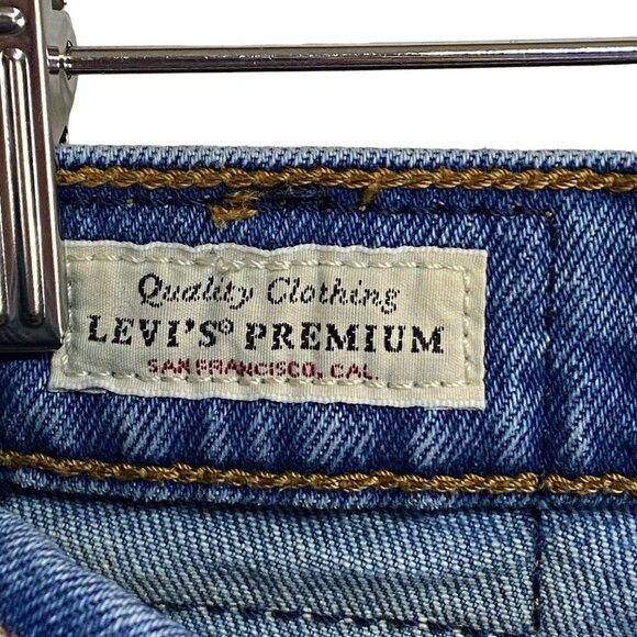 Levi's Premium Wedgie Fit Jeans Size 25 High Rise Light Wash Denim Raw Hem - Picture 5 of 7